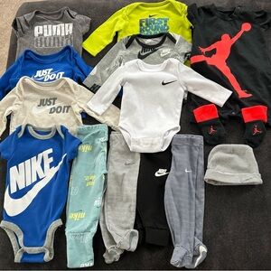 Baby NIKE lot